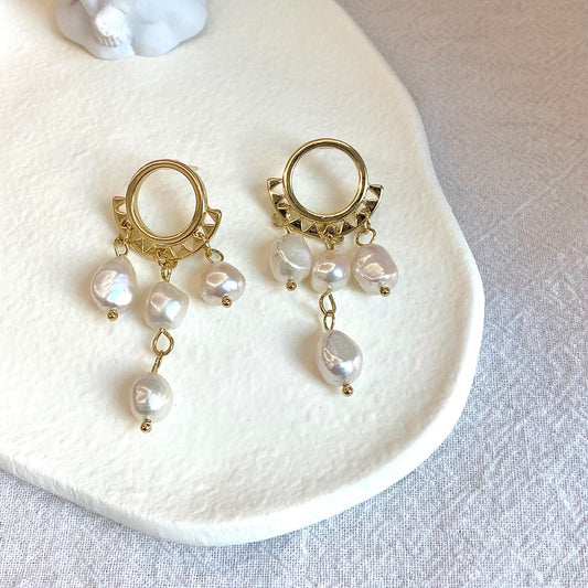 Alectrona Earrings