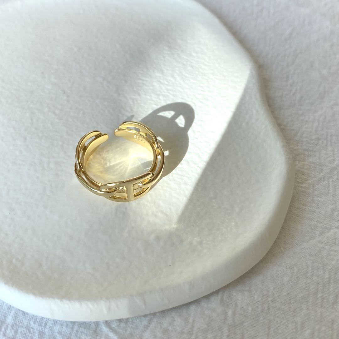 Sara Ring | 18k Gold Plated