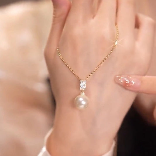 Abigail Pearl Necklace | 18k Gold Plated