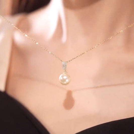 Abigail Pearl Necklace | 18k Gold Plated