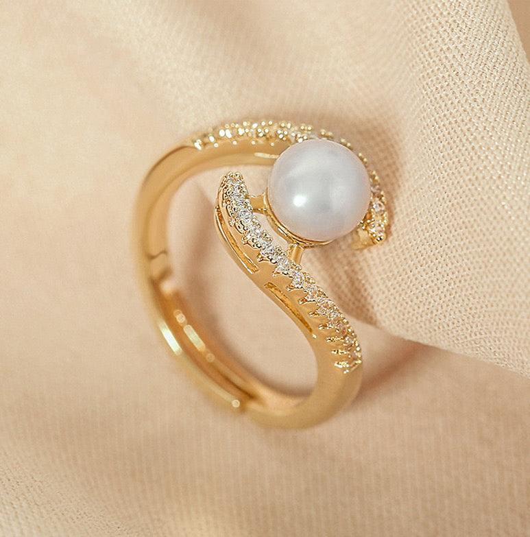 Zenayah Pearl Ring | 18k Gold Plated