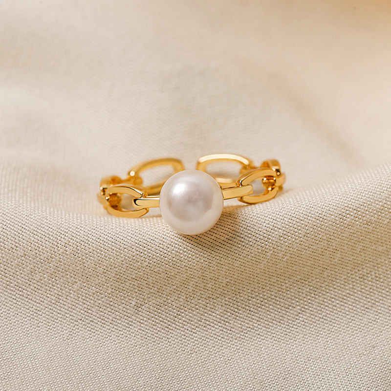 Lucinda Pearl Ring | 18k Gold Plated