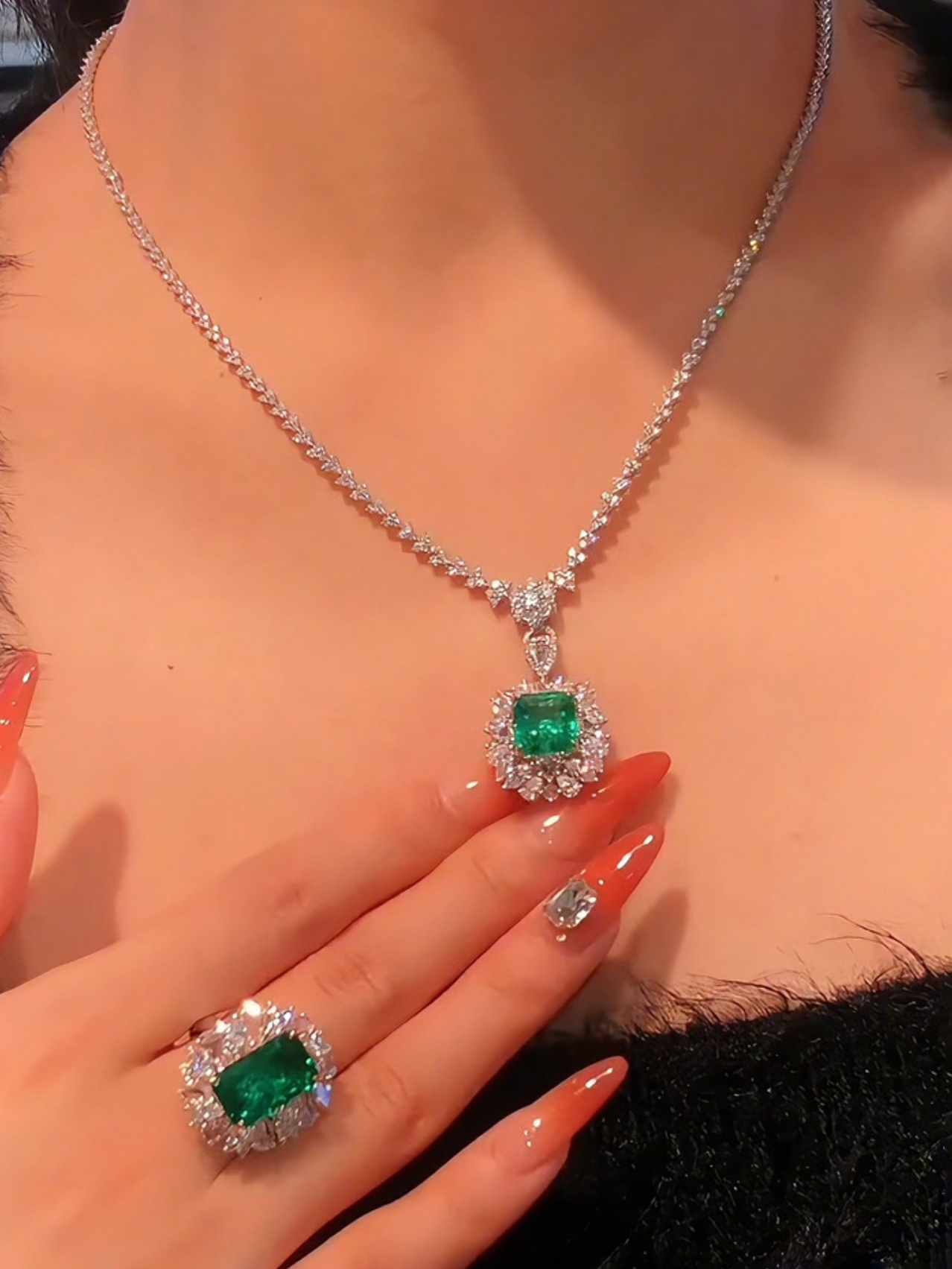 Isadora Necklace Set